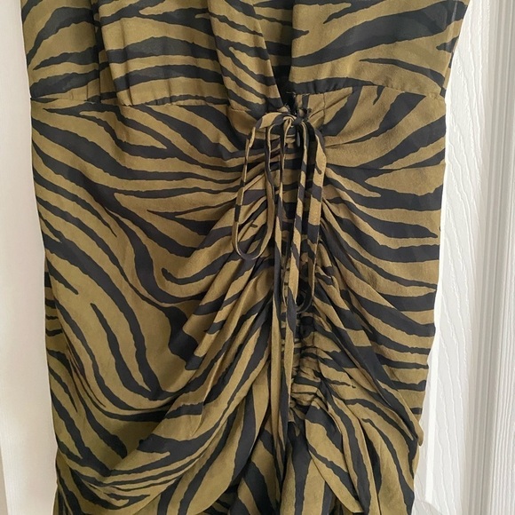 NWT- Veronica Beard Dakota Zebra Print Dress in Color Olive - Picture 7 of 7